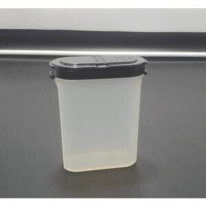Tupperware large Spice Shaker Container Sheer w/Black Lid & Flip Top Cap